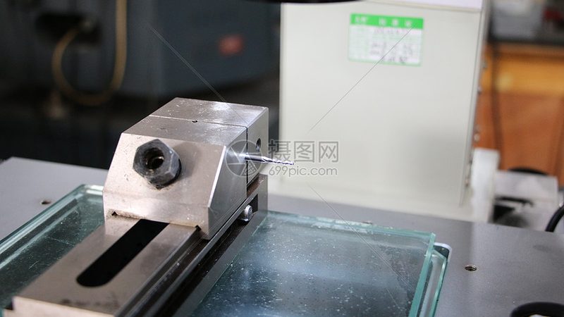 车床配件：批发厂家的直销之路，如何选对配件**